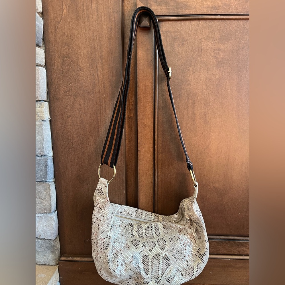ANTHROPOLOGIE snakes skin satchel. Great condition.